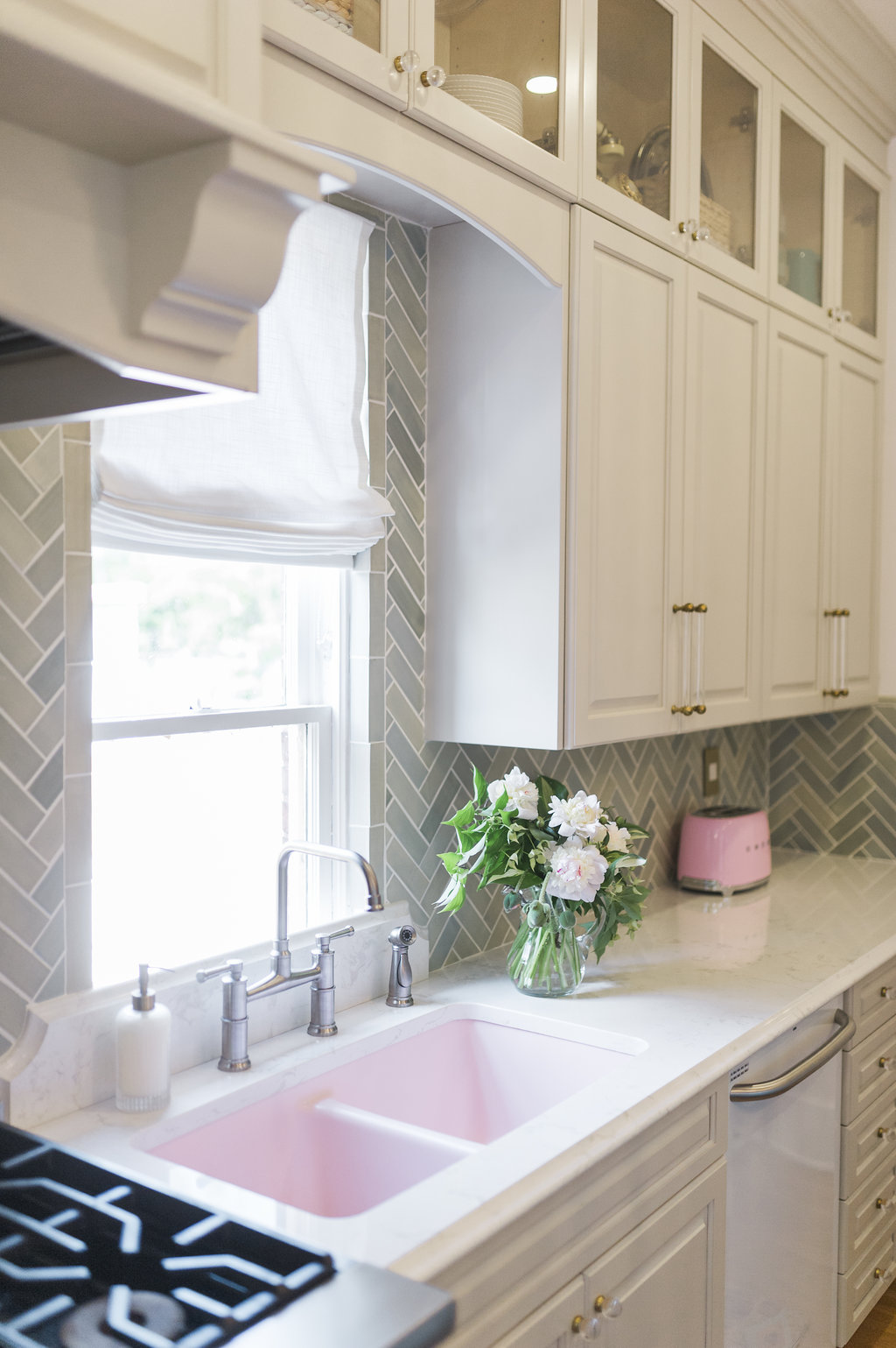 The Height of Cabinets Over a Kitchen Sink