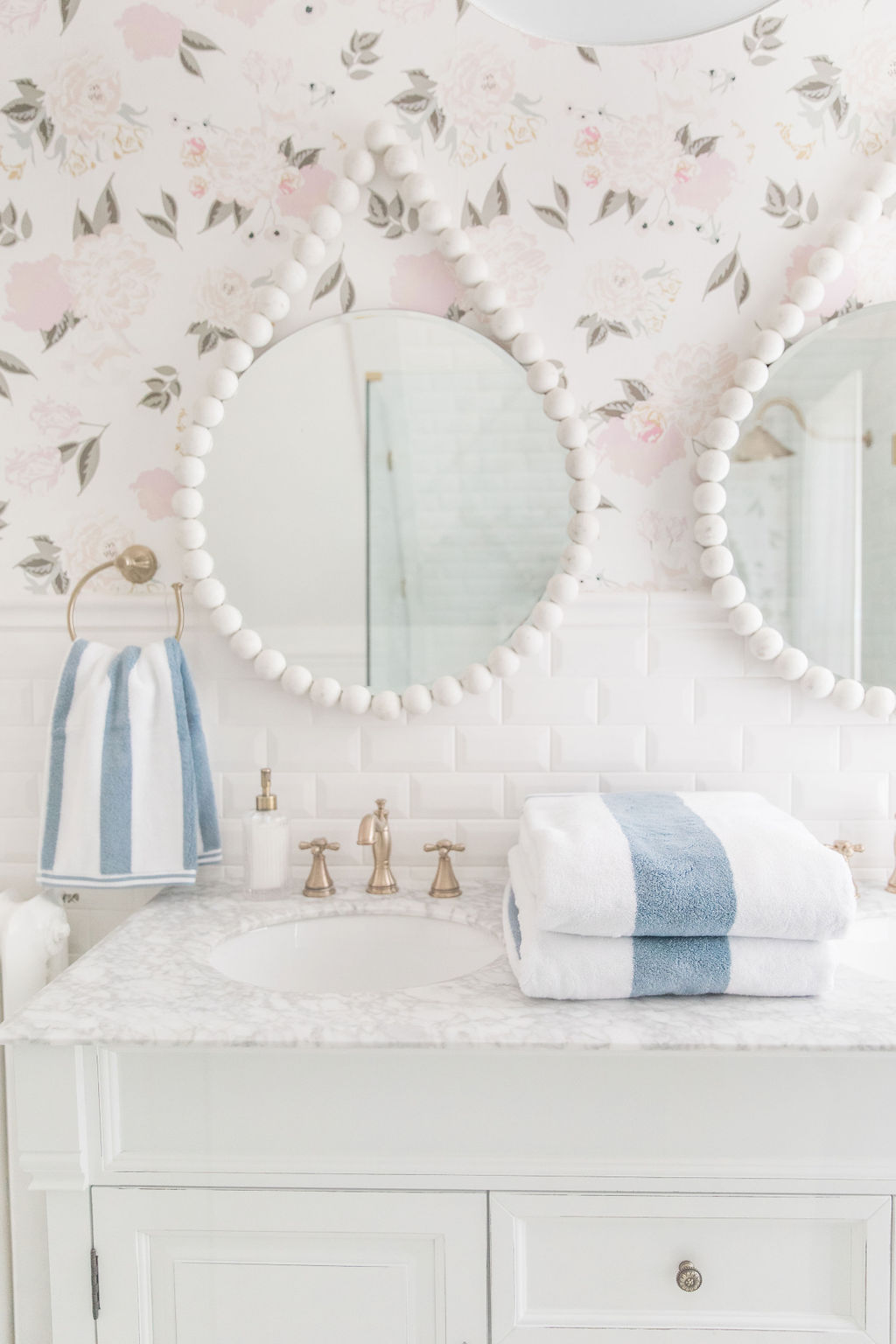 Guest Bedroom Refresh: The Secret to What a Guest Needs - The Leslie Style