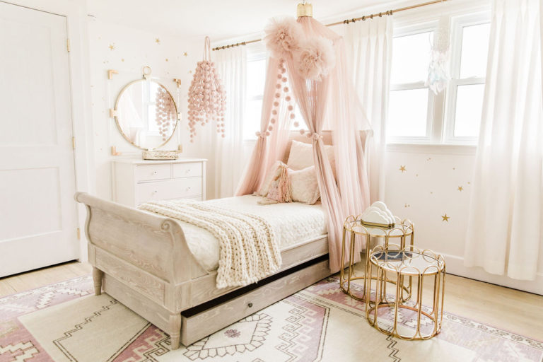 Juliette's Champagne and Gold Bedroom Reveal - The Leslie Style